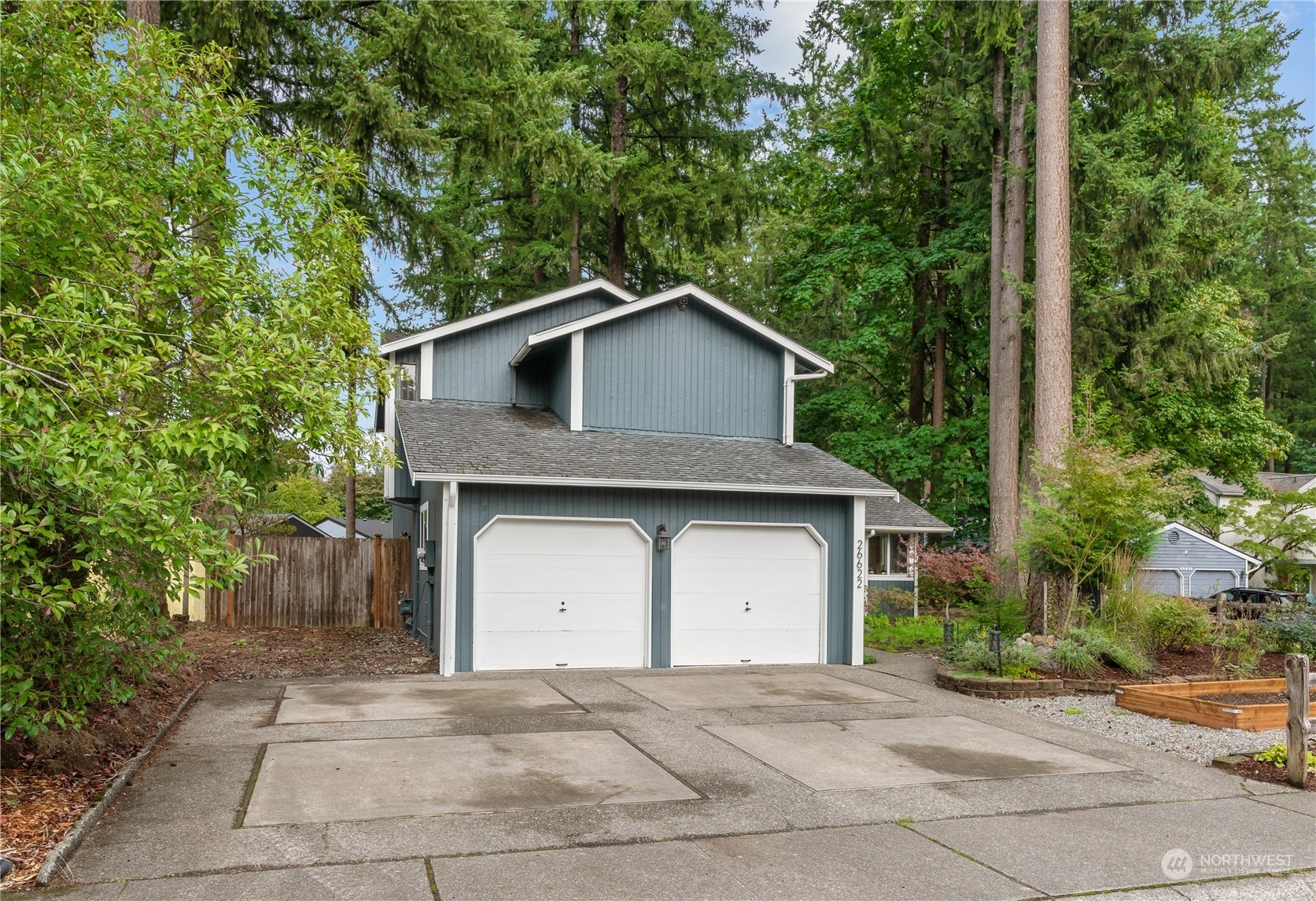 Property Photo:  26622 197th Place SE  WA 98042 