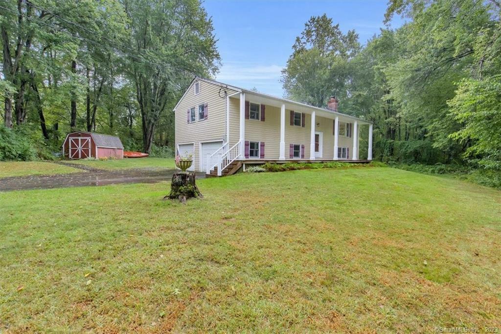 Property Photo:  5 Putnam Drive  CT 06470 