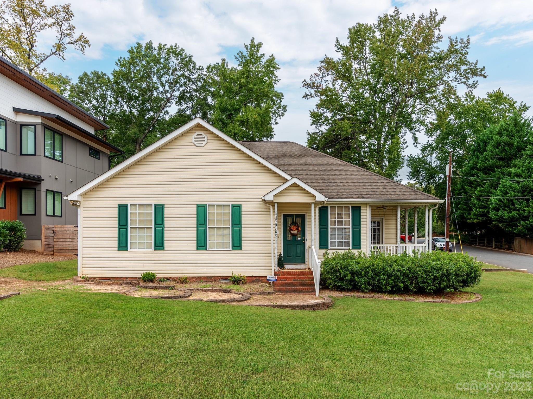 Property Photo: 4100 Commonwealth Avenue NC 28205