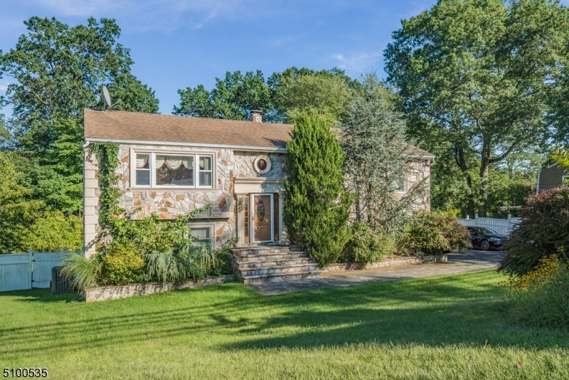 Property Photo: 600 Black Oak Ridge Rd NJ 07470