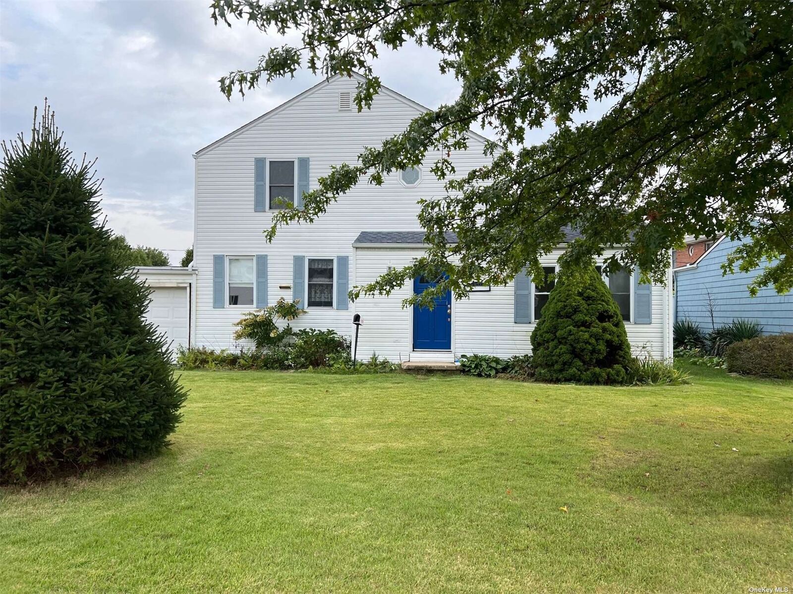 Property Photo:  172 Harvard Street  NY 11590 