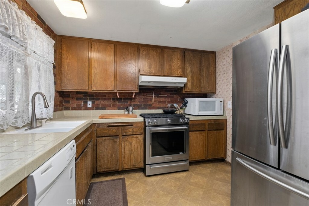 Property Photo:  4353 E Alderdale Avenue  CA 92807 