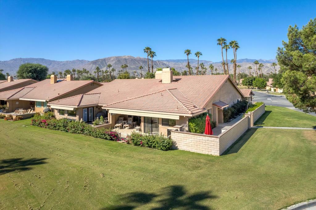 Property Photo: 38 Maximo Way CA 92260