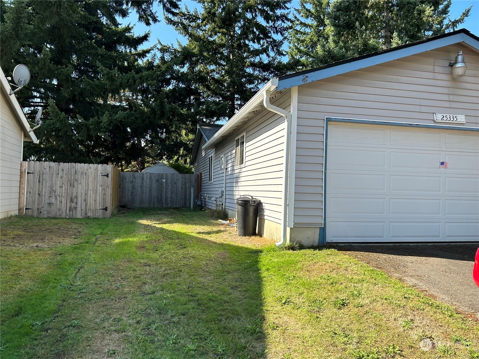 Property Photo:  25335 117th Place SE  WA 98030 