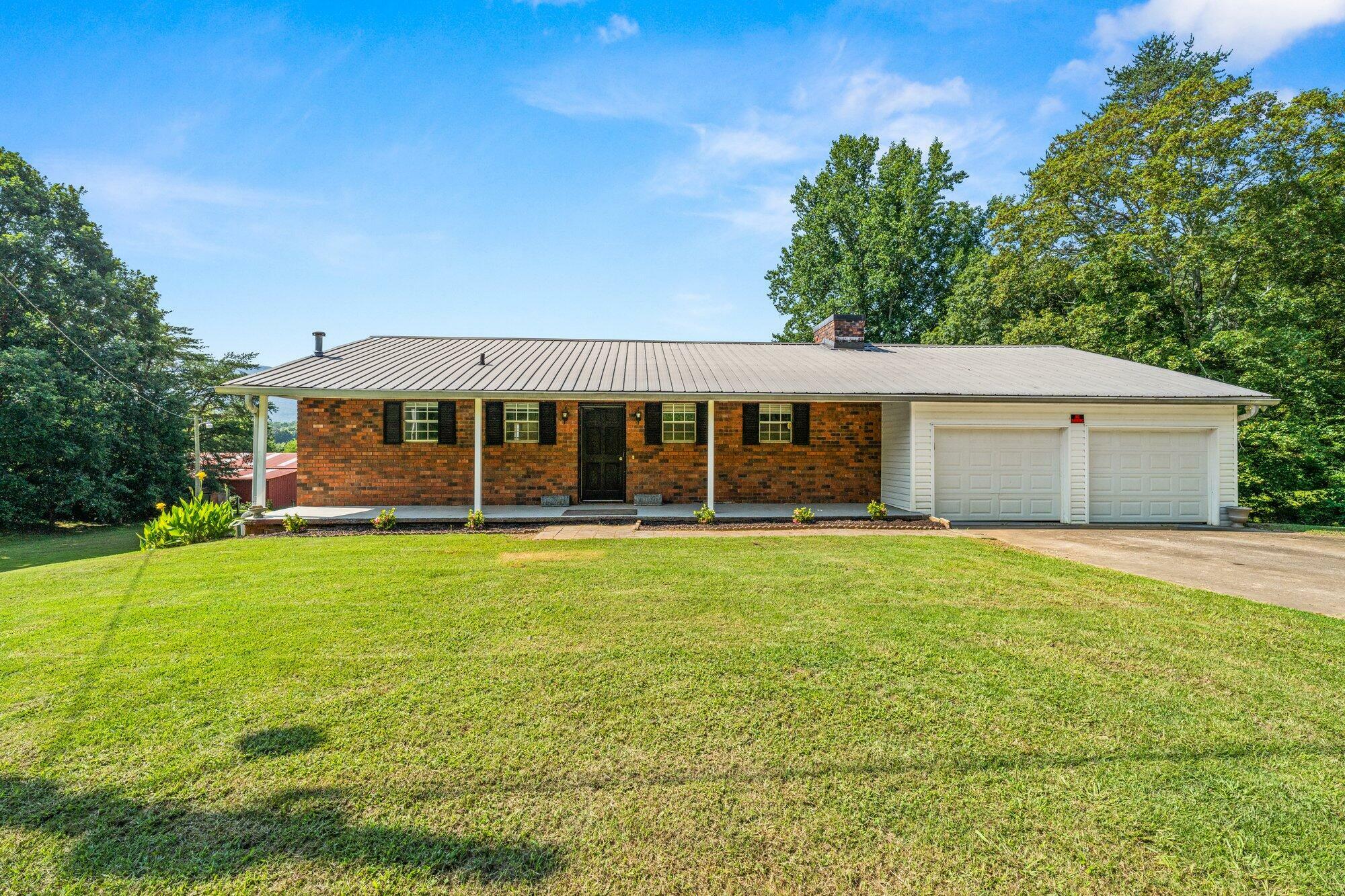 Property Photo:  131 County Road 863  TN 37331 