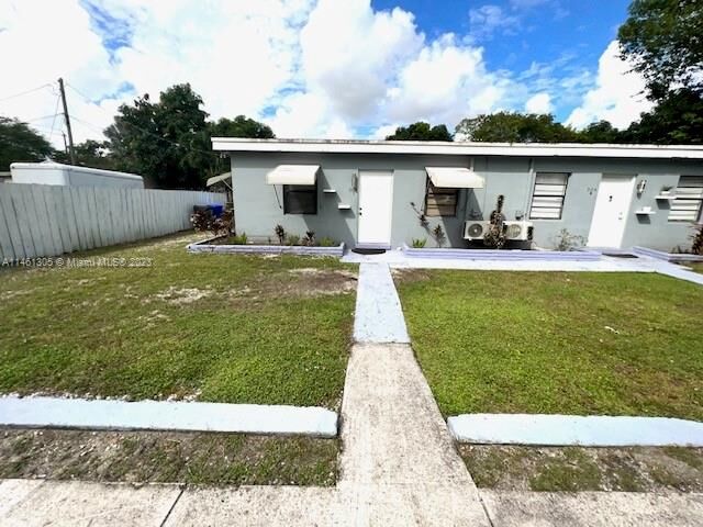 Property Photo:  504 N 57th Ave South  FL 33021 