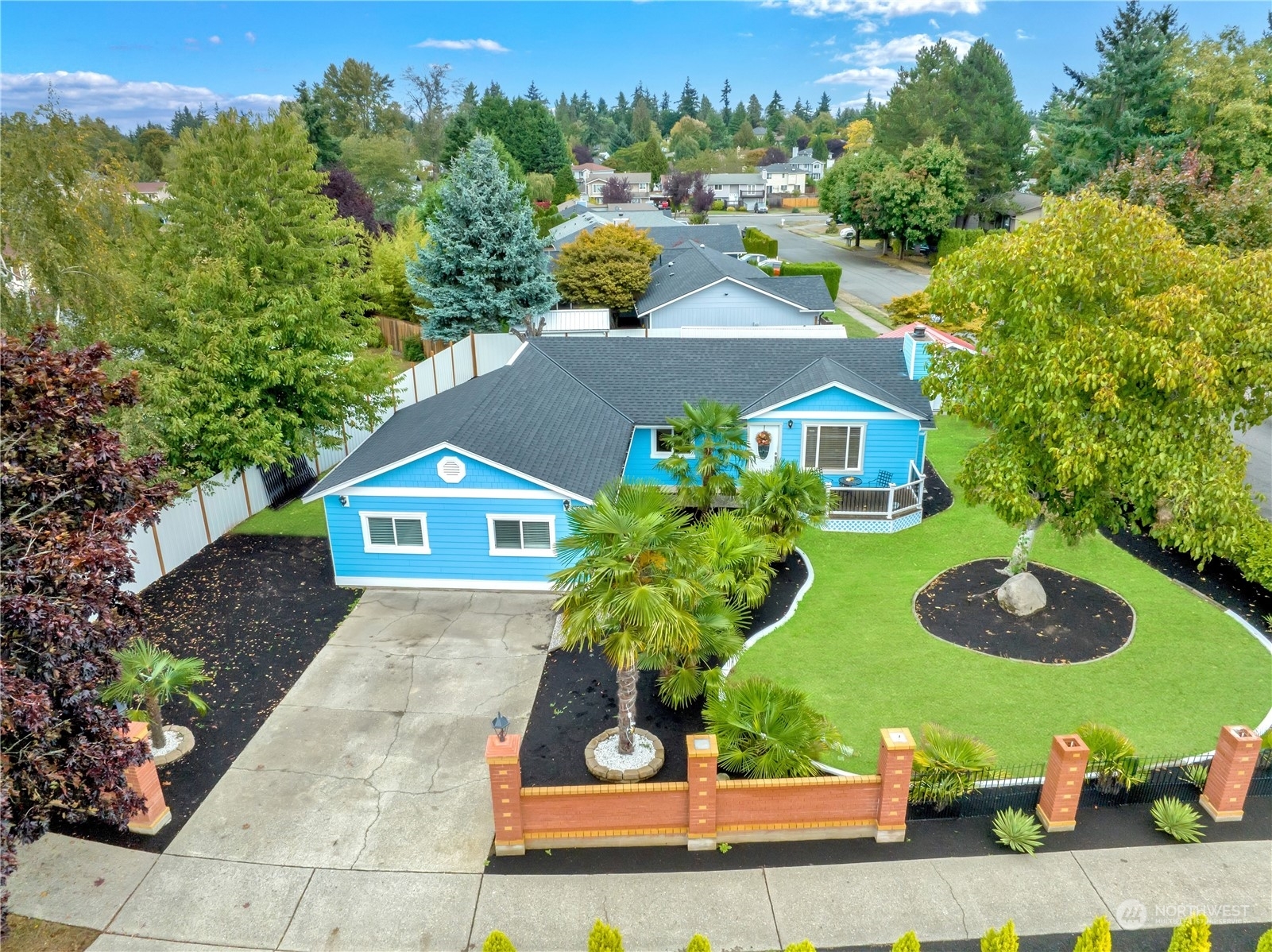 5301 Stonegate Avenue NE  Federal Way WA 98422 photo