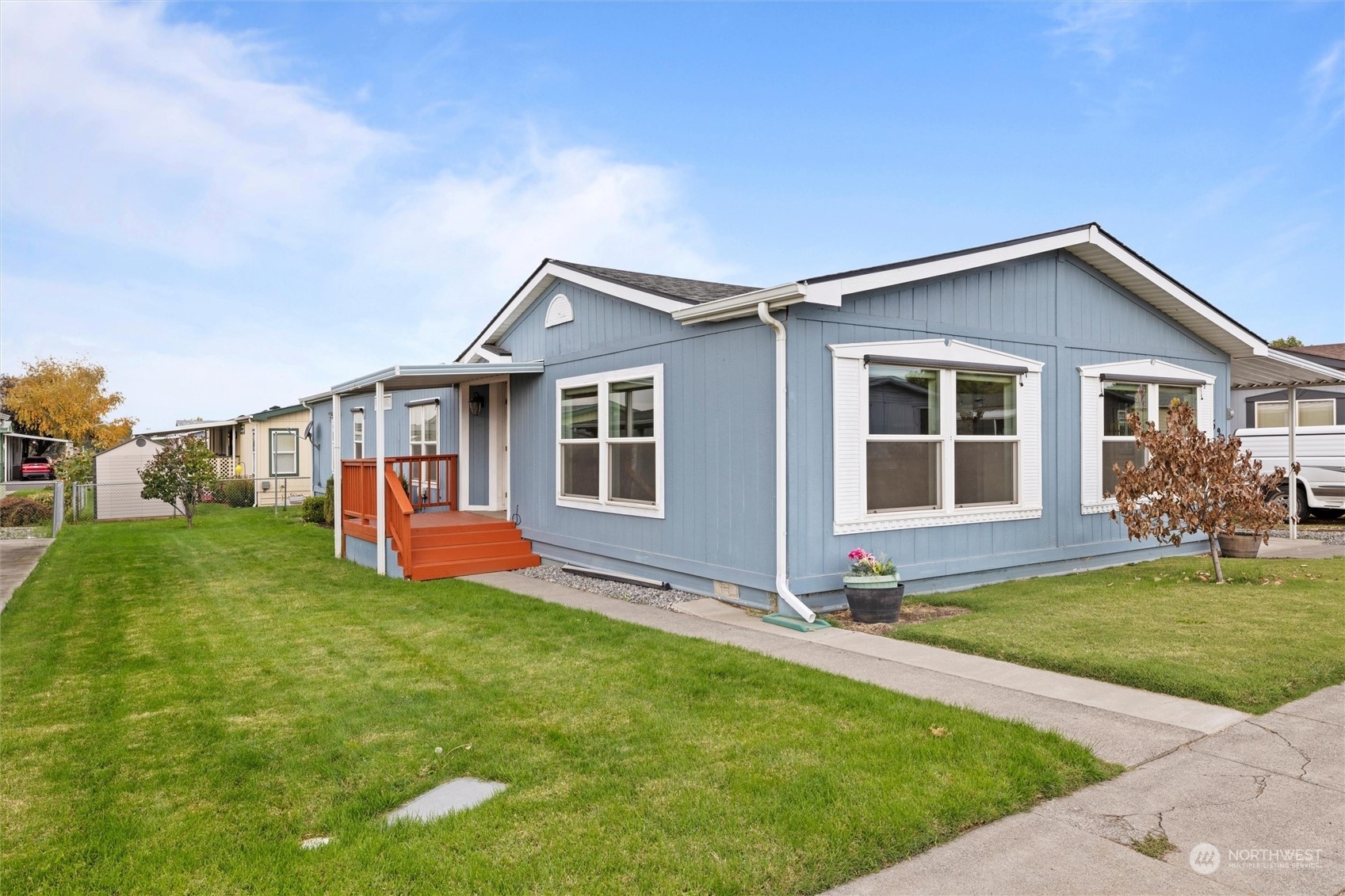 Property Photo:  529 Fleetwood Avenue  WA 99324 