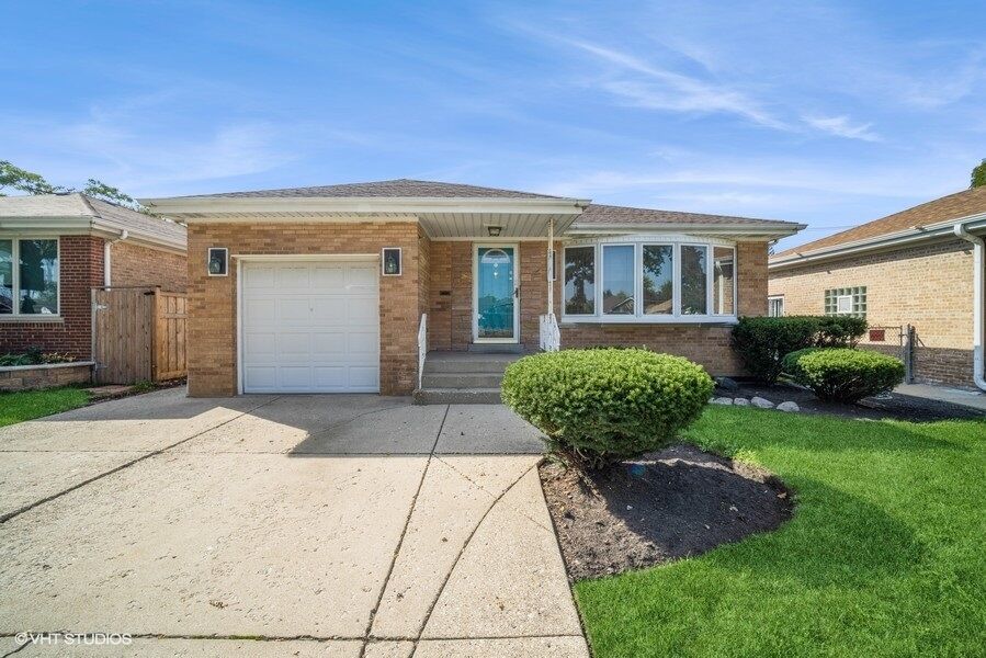 Property Photo:  7646 N Harlem Avenue  IL 60714 