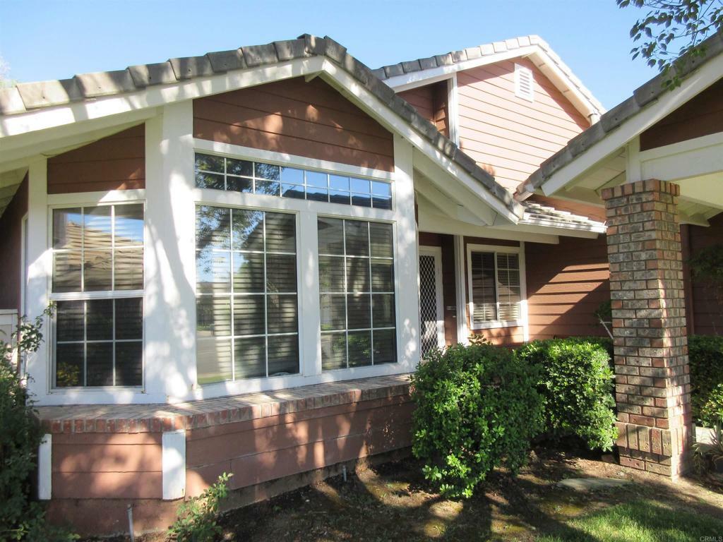 Property Photo:  39697 Willowbend Drive  CA 92563 
