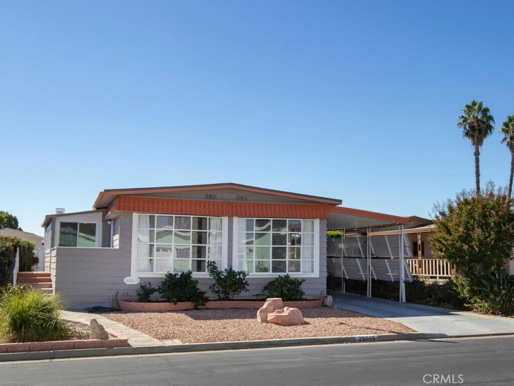 Property Photo:  29015 Calle Del Buho  CA 92563 