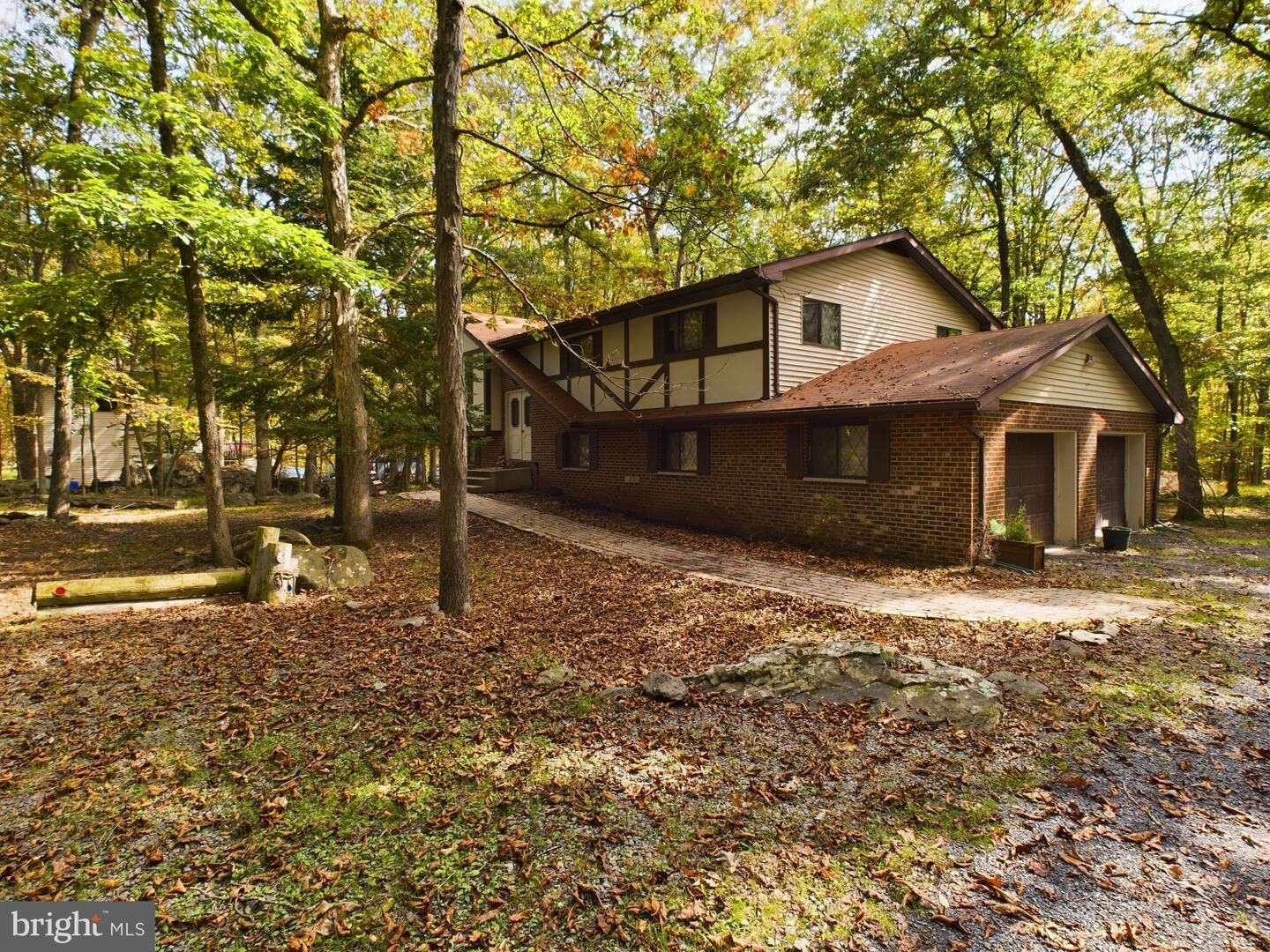 Photo de la propriété:  3688 Bristol Cir E  PA 18302 