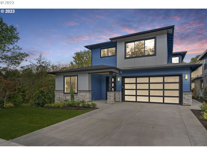 Home for sale in Portland 8163 SW Cedarcrest St, Portland, OR 97223