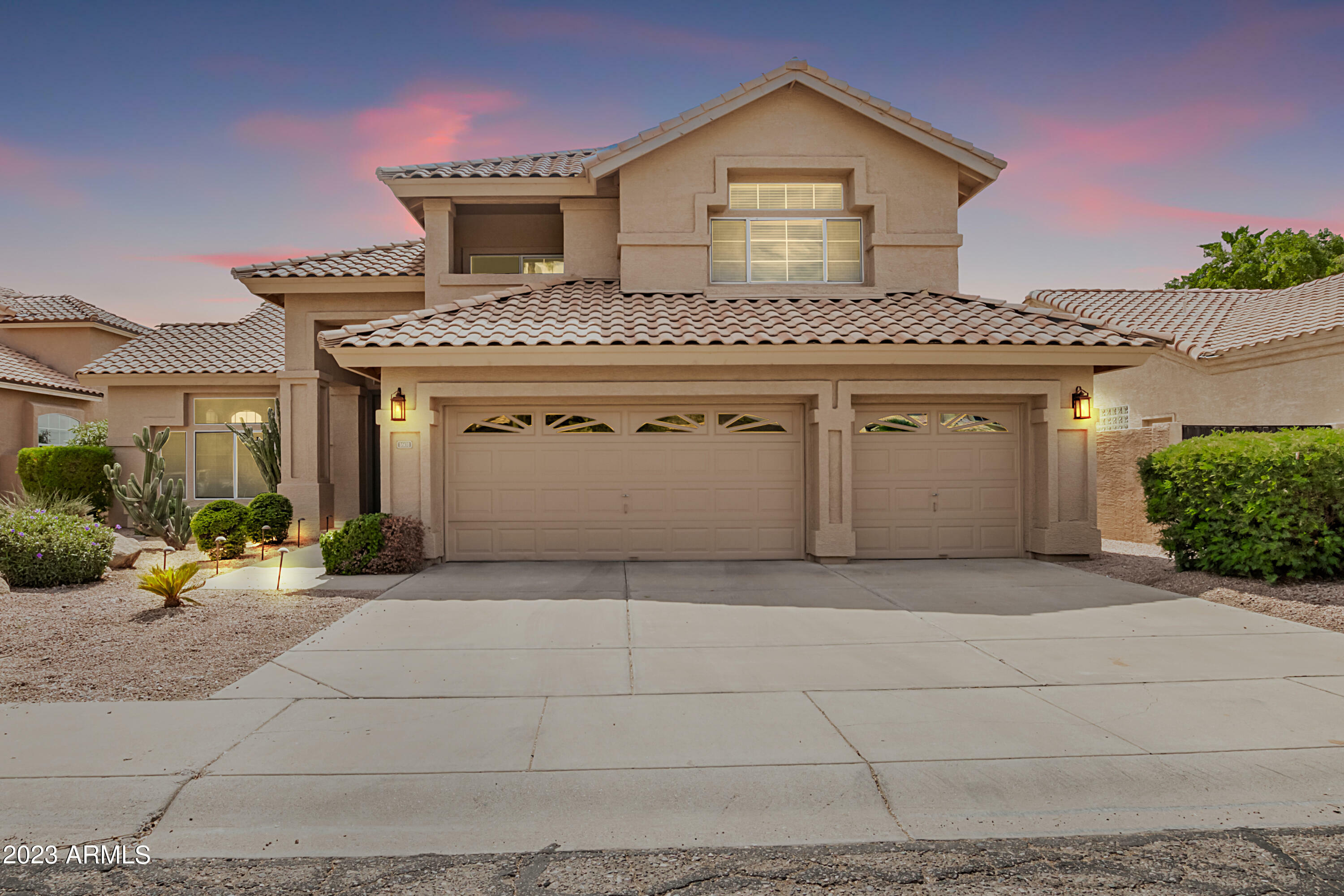 Property Photo:  1601 E Glenhaven Drive  AZ 85048 