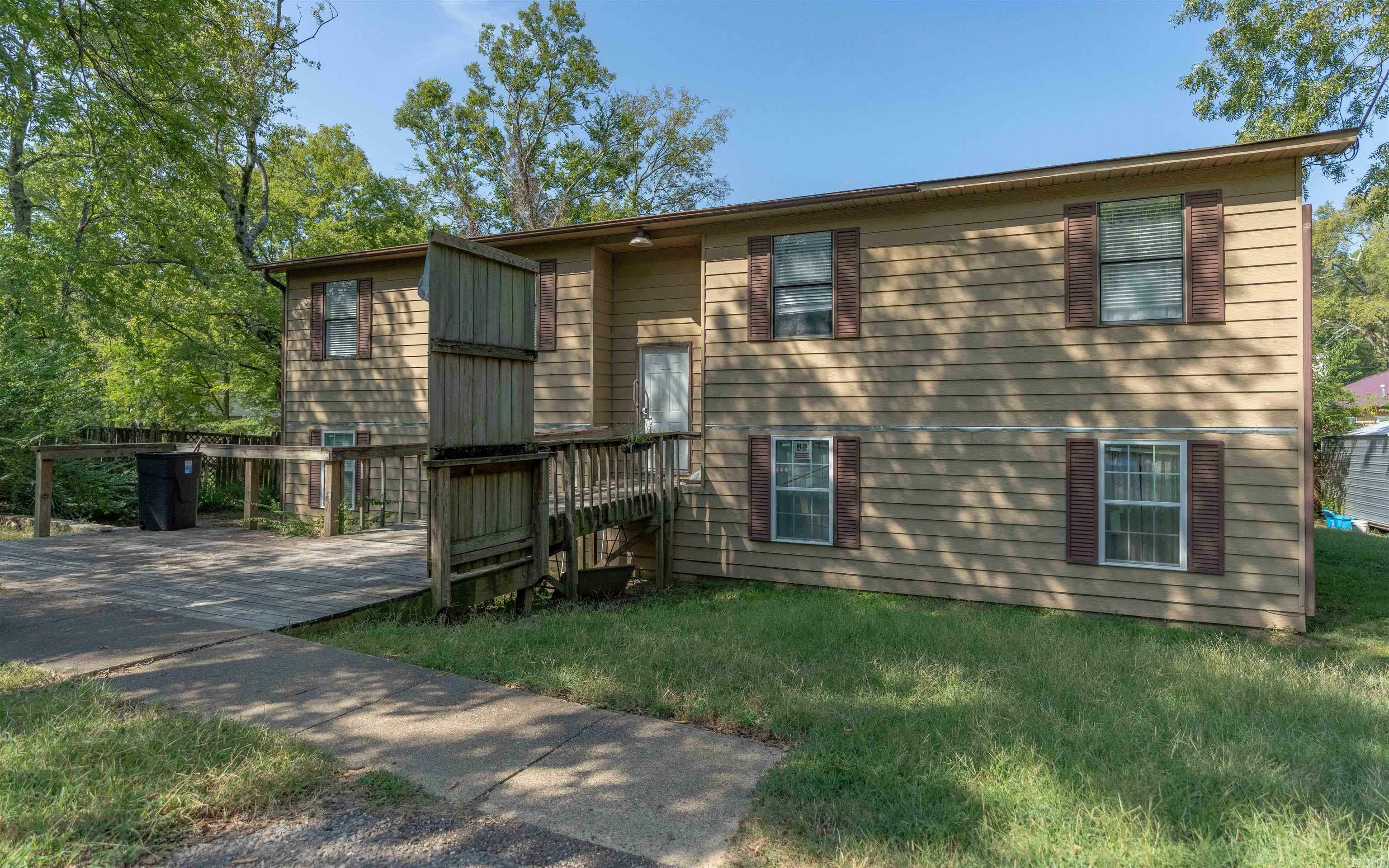 Property Photo:  550 Summer Street  AR 71913 