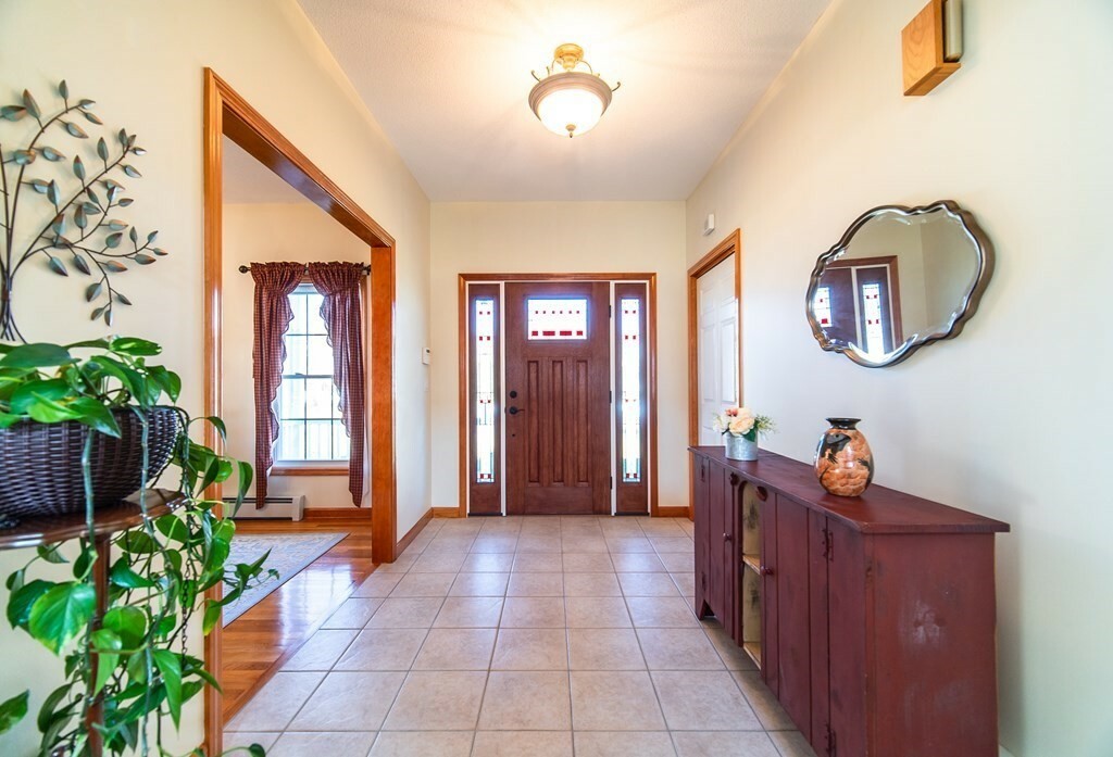 Property Photo: 3 Deer Run CT 06082