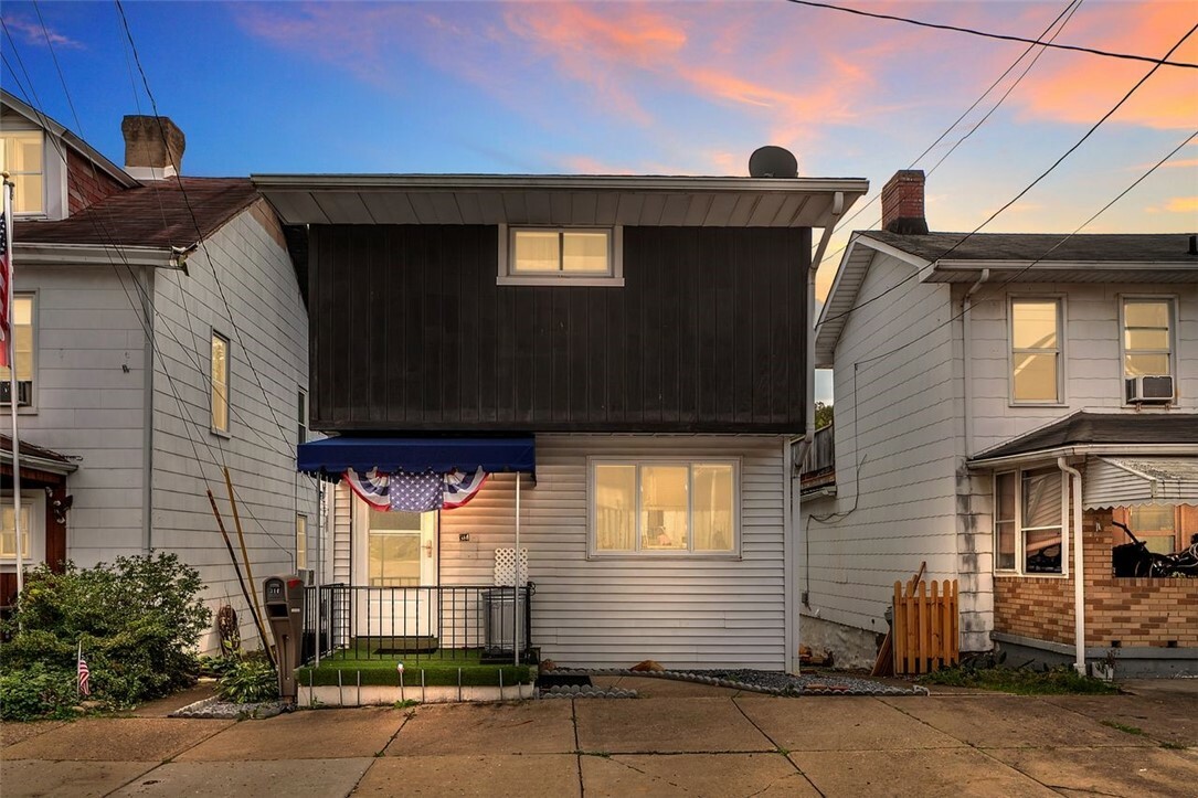 Property Photo: 314 E Lincoln Ave PA 15057
