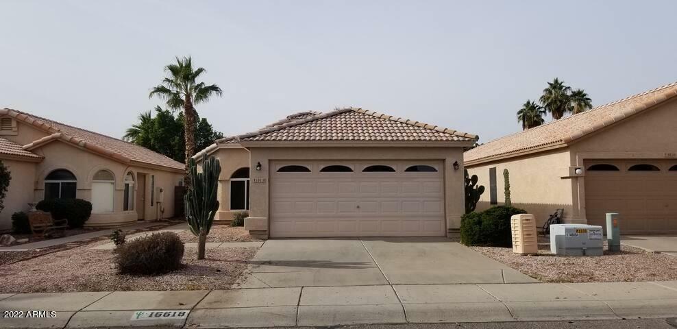 Property Photo:  16618 S 43rd Place  AZ 85048 