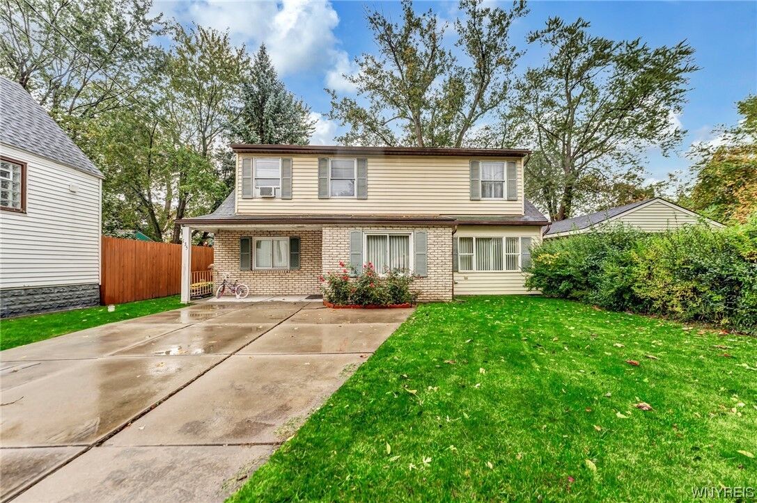 Property Photo:  135 Como Park Boulevard  NY 14227 