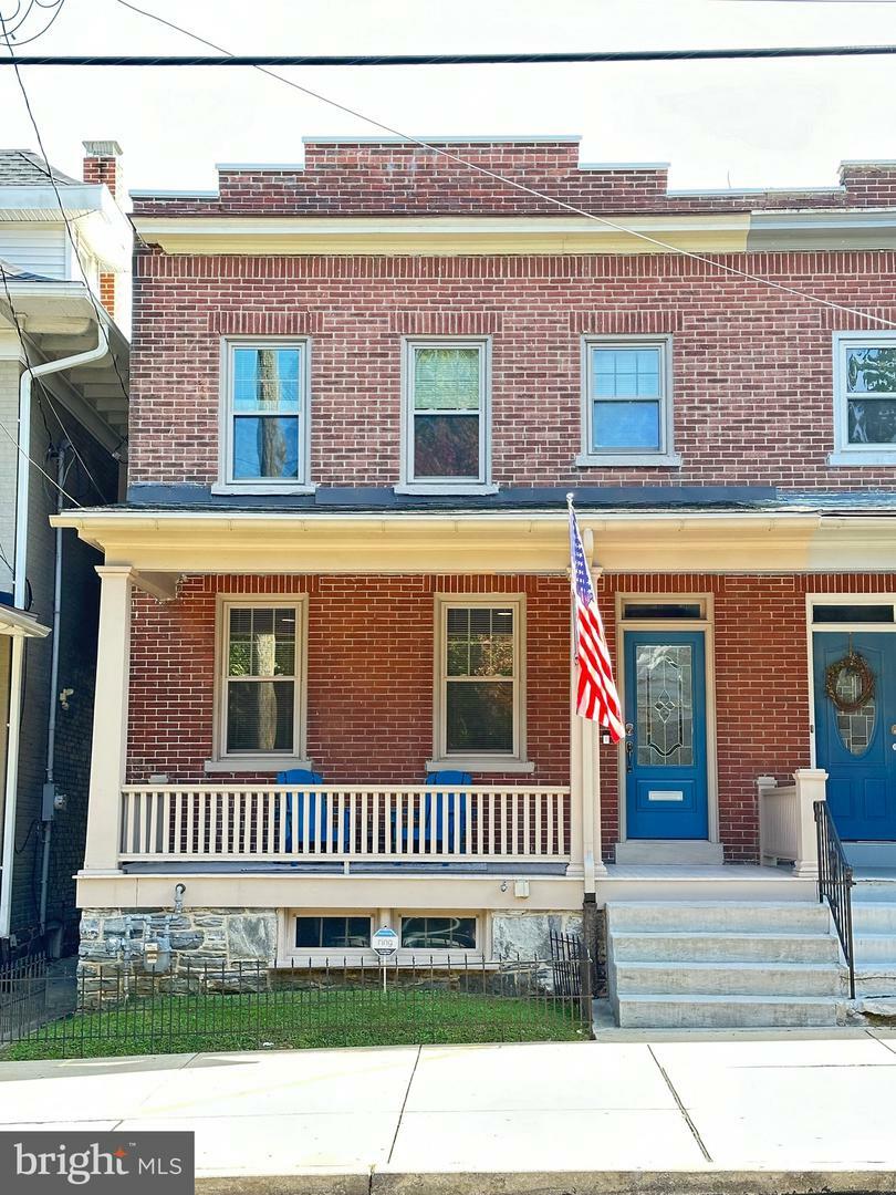 Property Photo:  725 N Shippen Street  PA 17602 