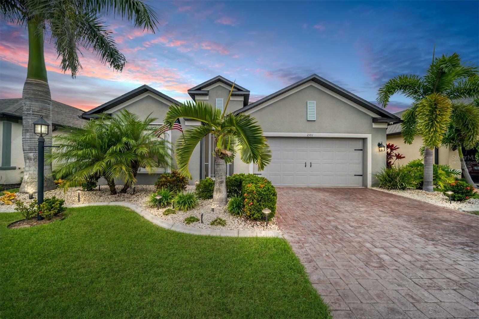 Property Photo:  2101 La Palma Avenue  FL 33953 