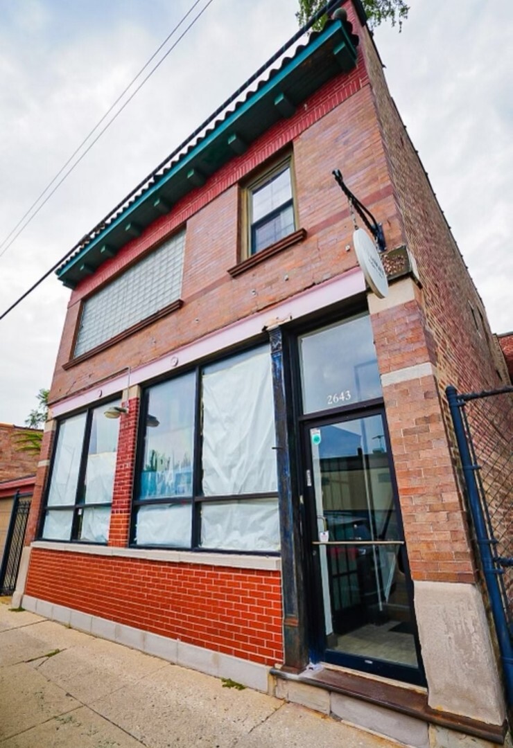 Property Photo: 2643 N Clybourn Avenue 2 IL 60614