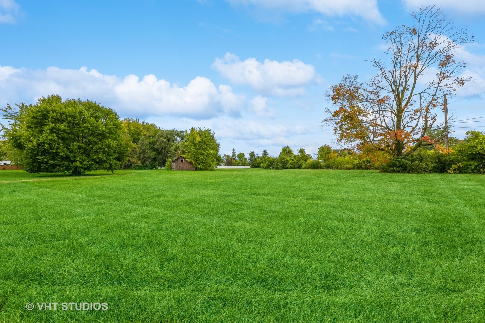 Property Photo:  1826 N Farnsworth Avenue  IL 60505 