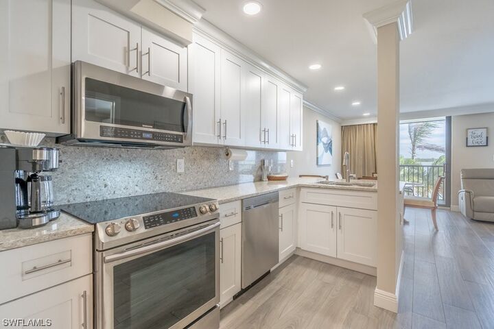 Property Photo:  10 Tampa Place 303  FL 34145 