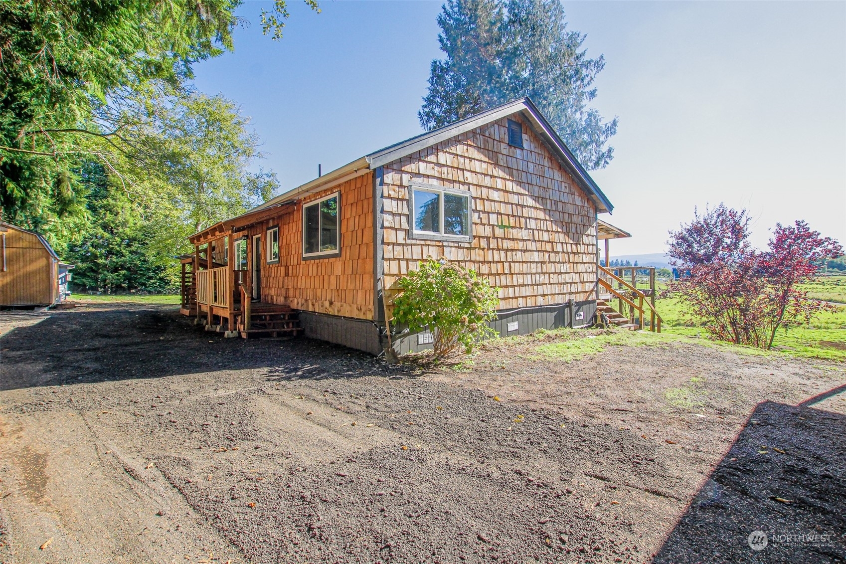 Property Photo:  1085 W State Route 4  WA 98612 