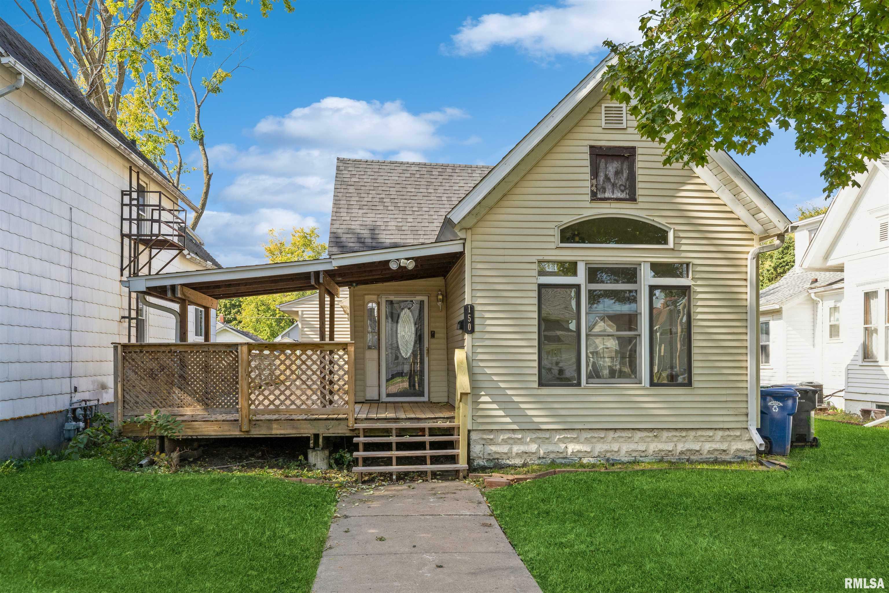 Property Photo:  150 N 5th Street  IA 52732 