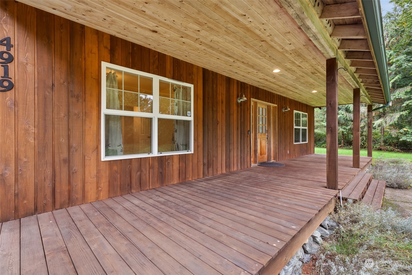 Property Photo:  4919 E Lake Bosworth Drive  WA 98290 