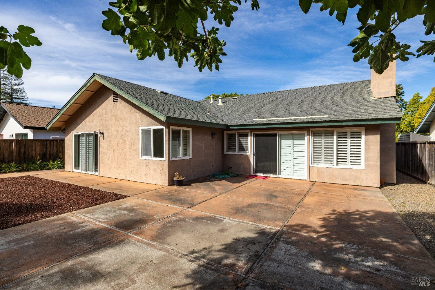 Property Photo:  5 Larch Drive  CA 94947 