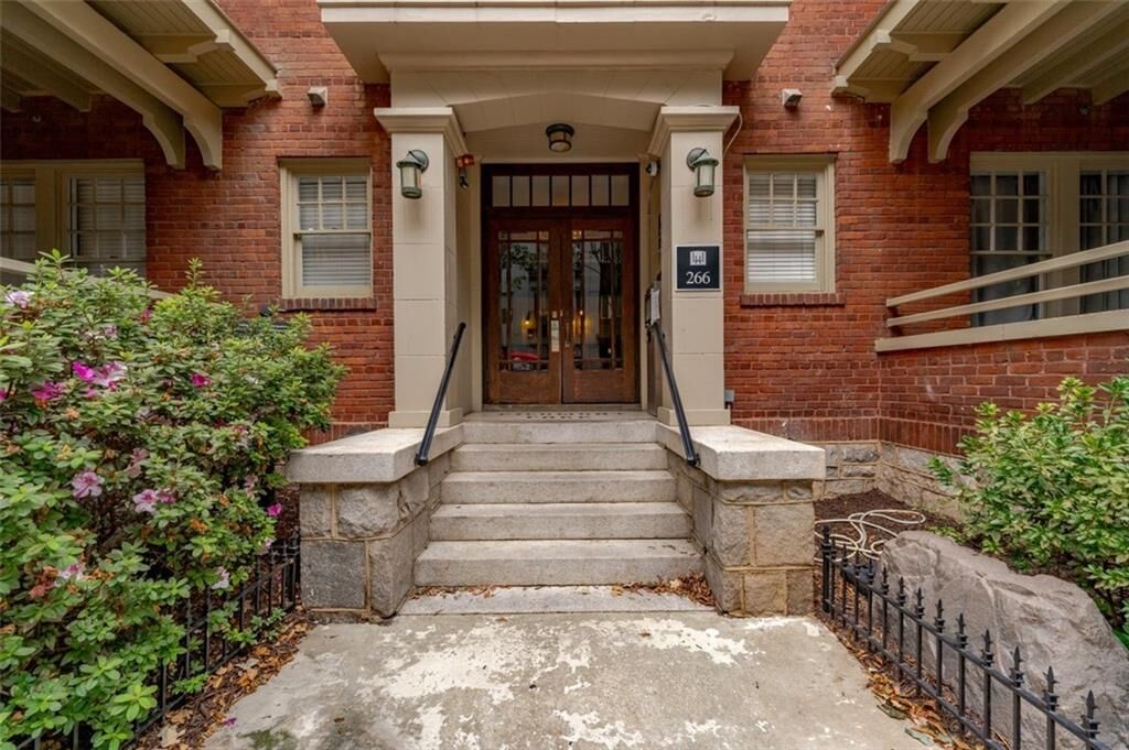 Property Photo:  266 11th Street NE 106  GA 30309 