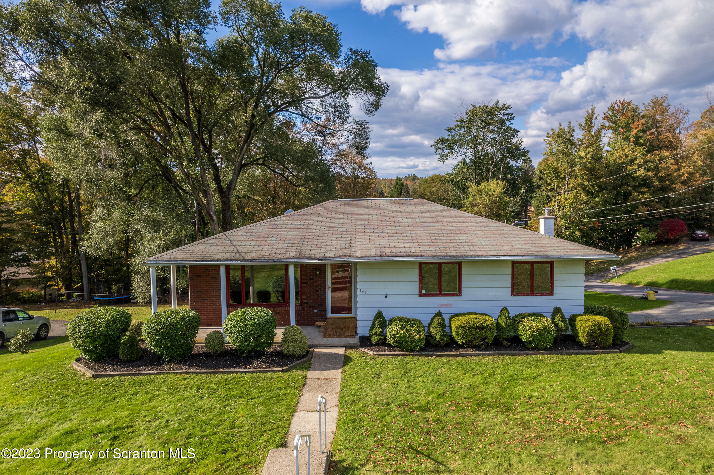 Property Photo:  141 Beverly Drive  PA 18411 