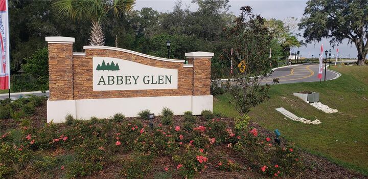 Property Photo: 12942 Ogden Glade Road FL 33525