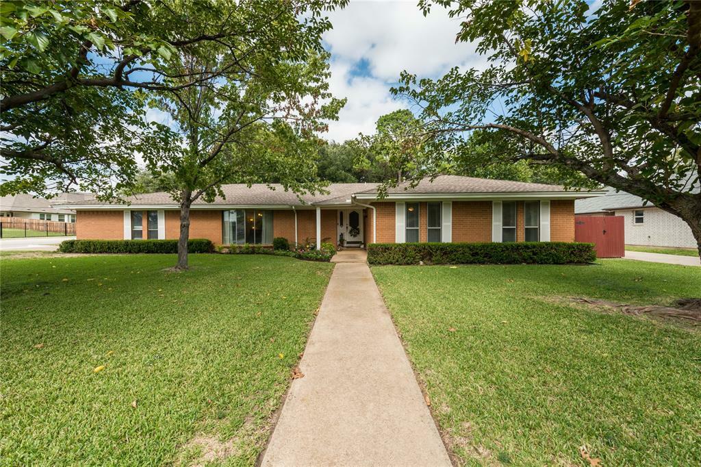 Property Photo:  720 Headlee Street  TX 76201 