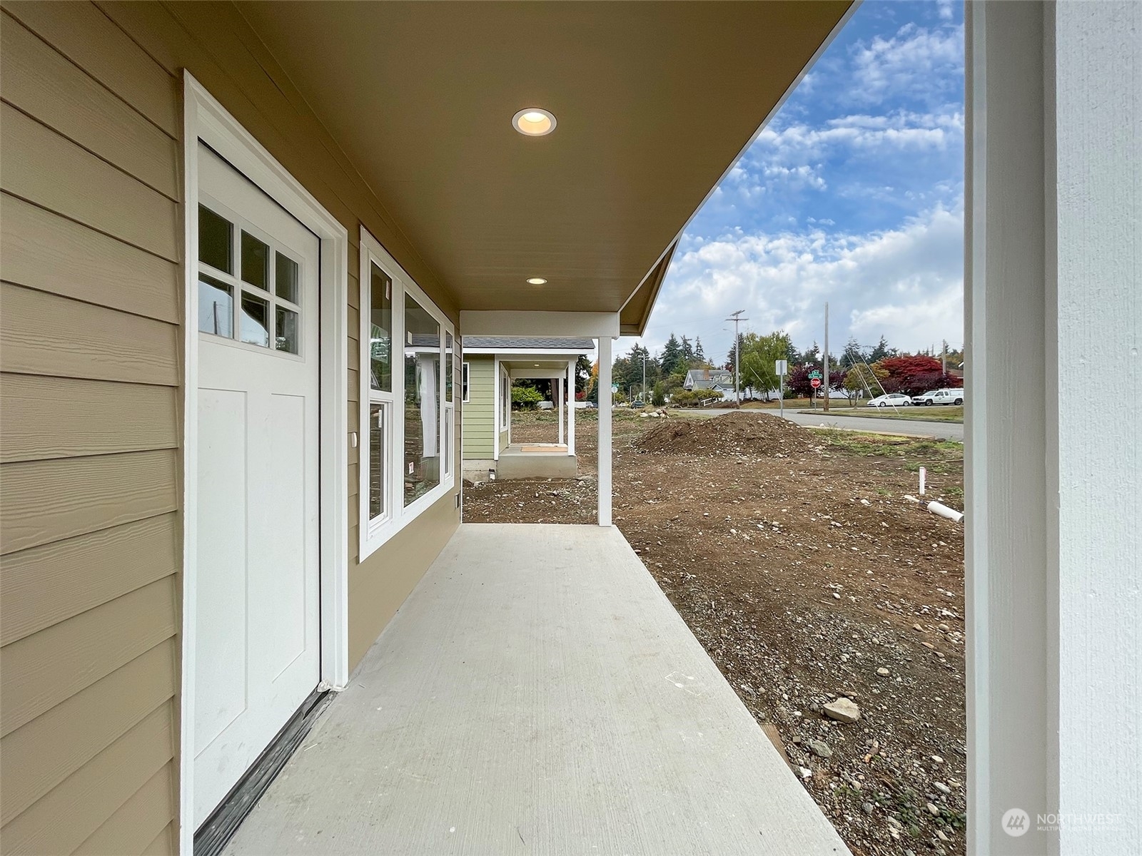 Property Photo:  1325 E 3rd Street  WA 98362 