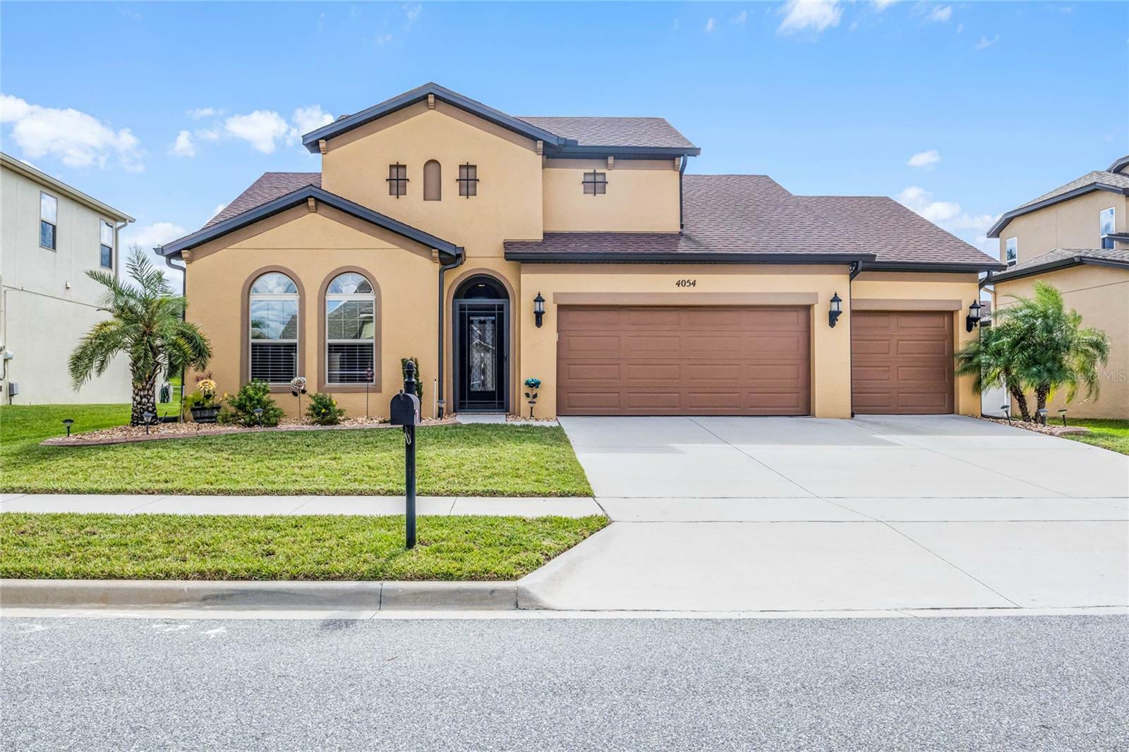 Property Photo:  4054 Silk Oak Lane  FL 34715 