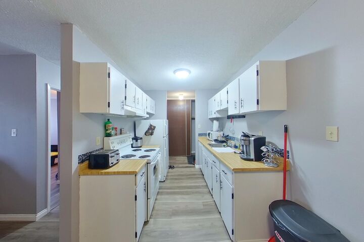 Property Photo: 5611 9 Avenue 308B AB T7E 1R5