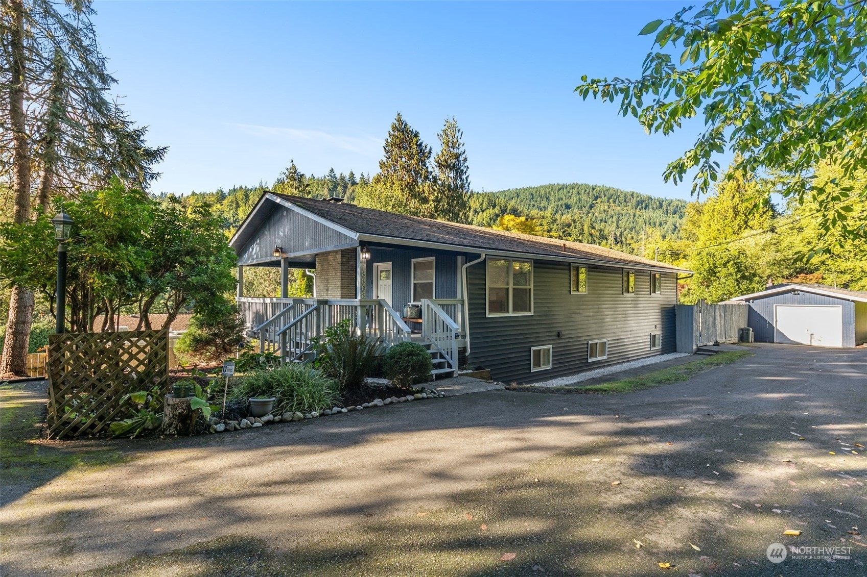 Property Photo:  18808 SE 109th Street  WA 98027 