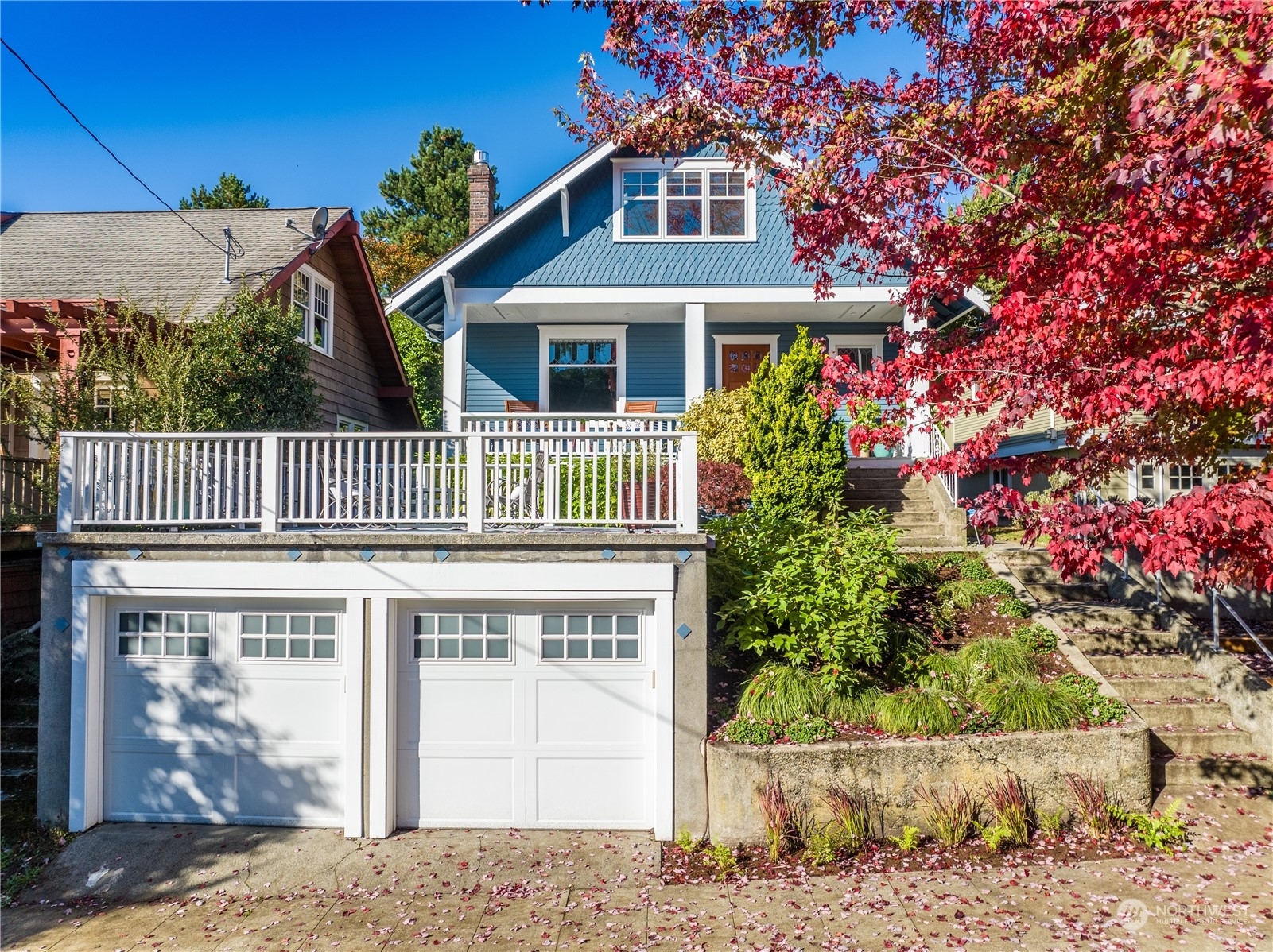 Property Photo: 3719 Meridian Avenue N WA 98103
