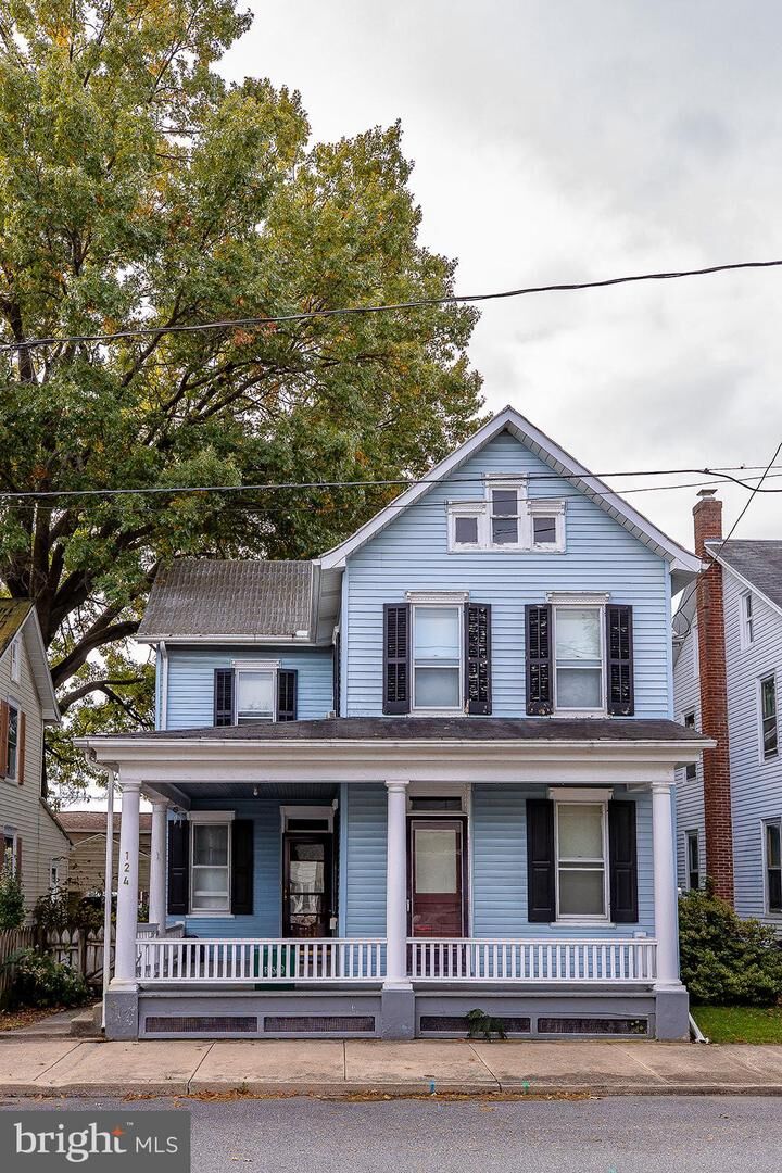 Property Photo: 124 E New Street PA 17543