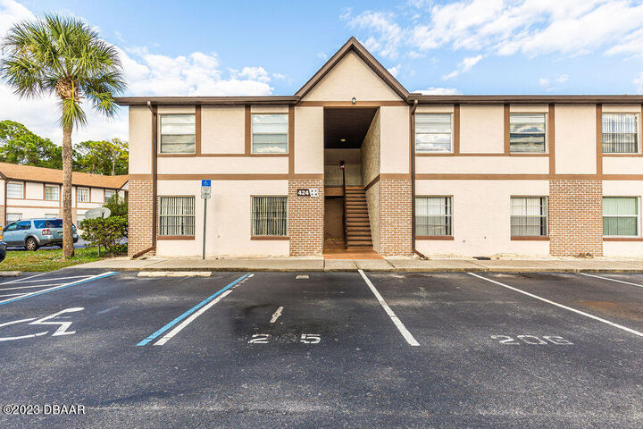 424 Banana Cay Drive  South Daytona FL 32119 photo