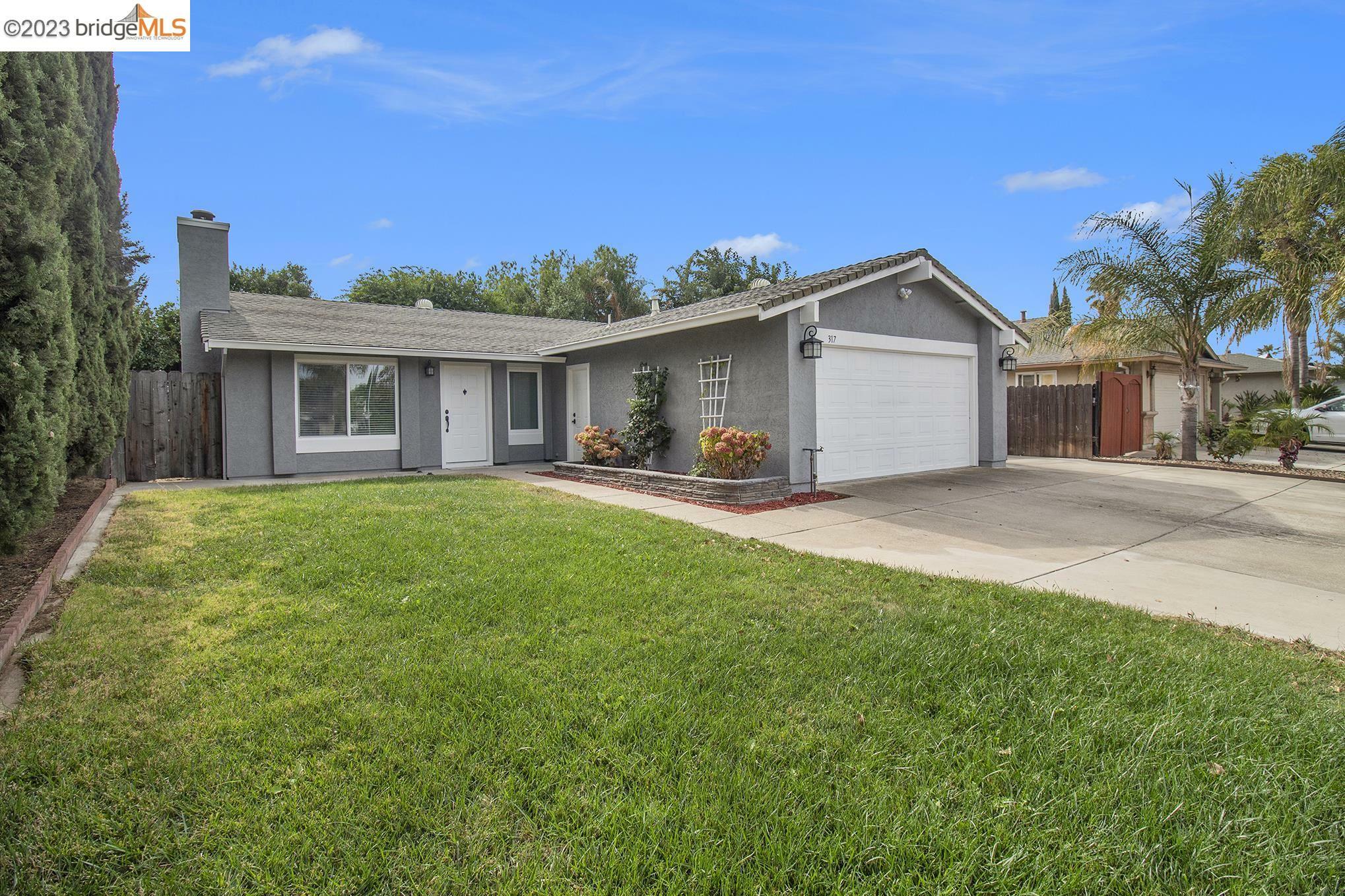 Property Photo: 317 Lorenz Dr CA 94561