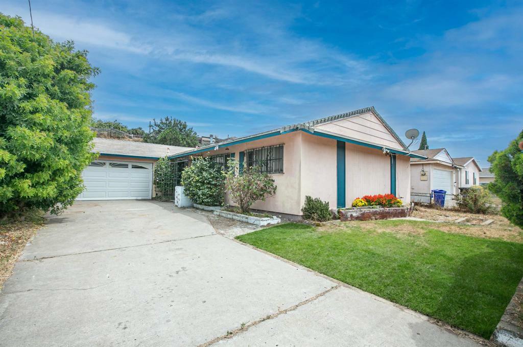 Property Photo:  2533 Goodstone St  CA 92111 