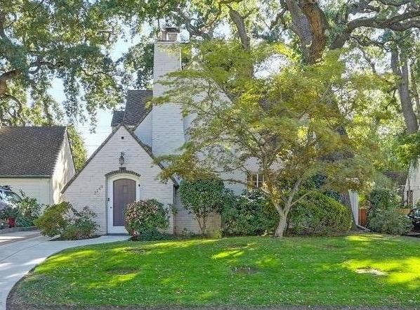 Property Photo: 2160 Markham Way CA 95818