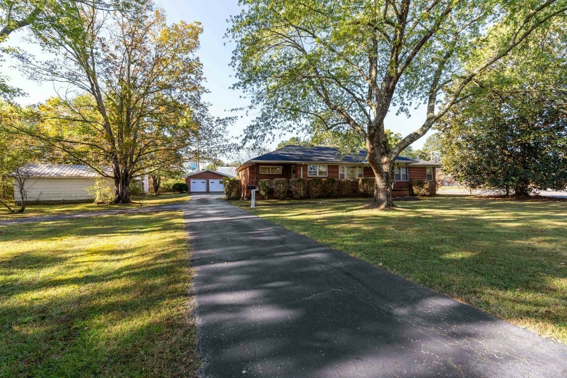 Property Photo: 10917 Old Tullahoma Rd TN 37388
