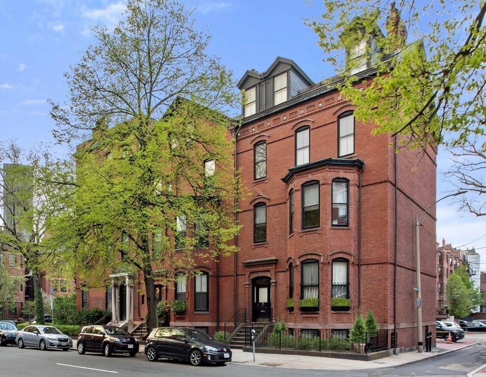 Property Photo:  1 Fairfield Street  MA 02116 