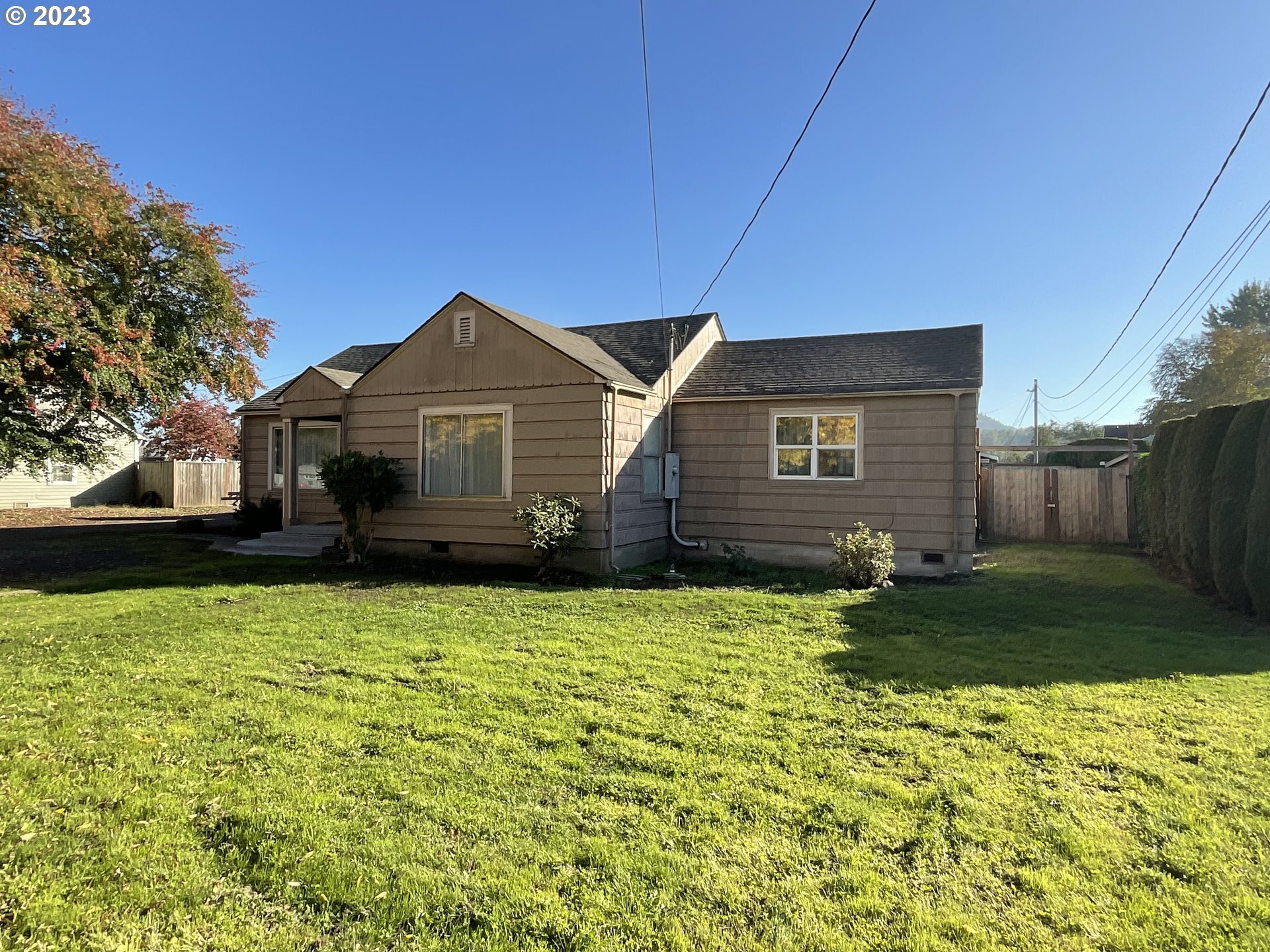 Property Photo: 3773 Jasper Rd OR 97478
