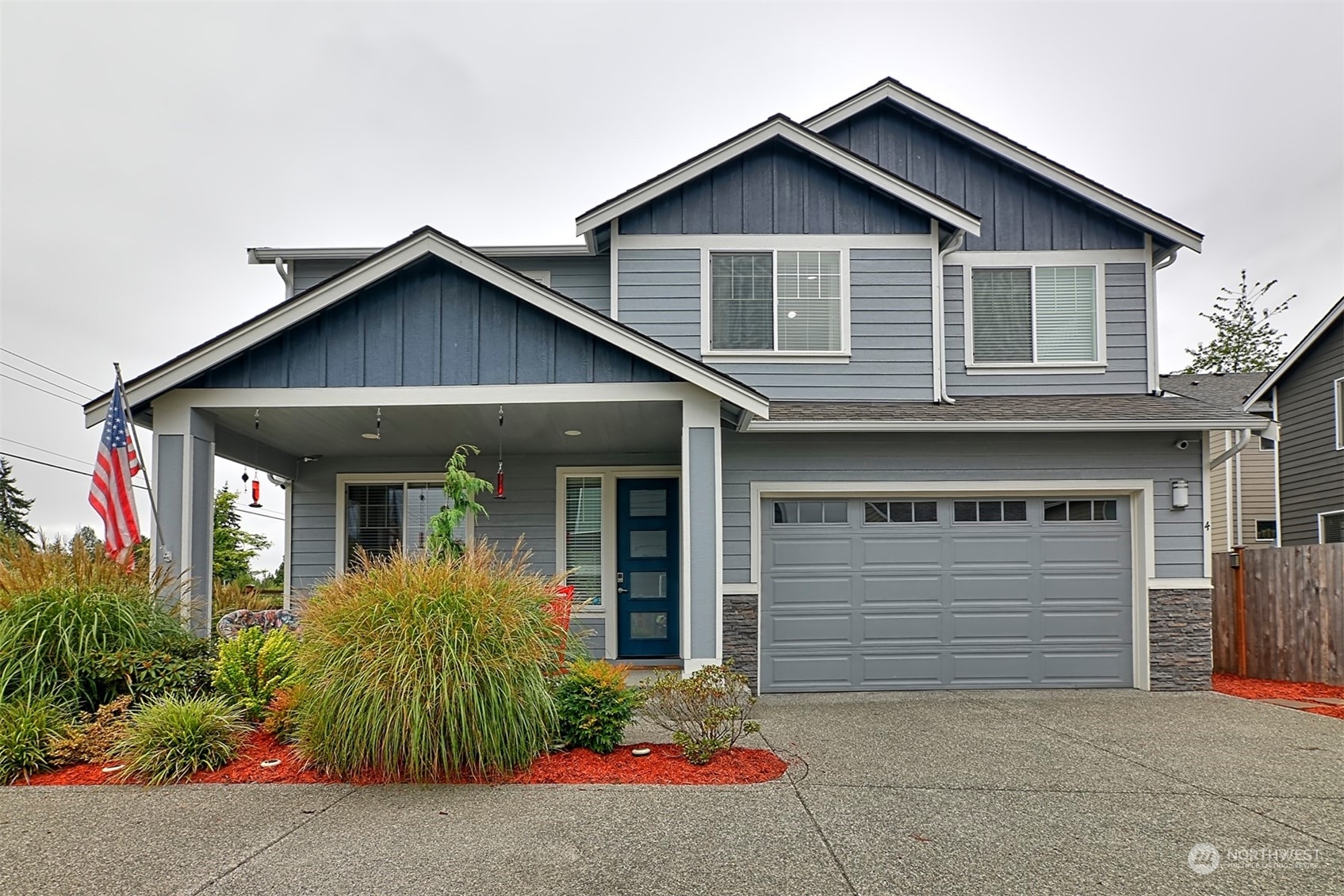 Property Photo:  4 -101st Avenue NE  WA 98258 